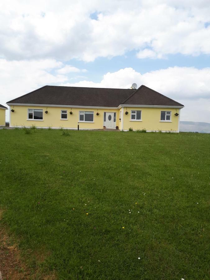 Tullaleagan Guesthouse อูคเทอราร์ด ภายนอก รูปภาพ