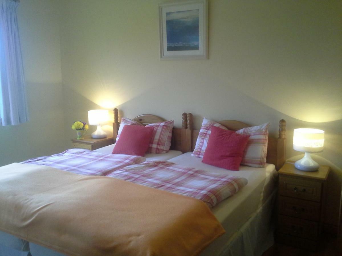 Tullaleagan Guesthouse อูคเทอราร์ด ภายนอก รูปภาพ